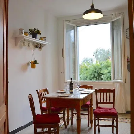 Charme And Comfort Near Cinque Terre Apartment La Spezia